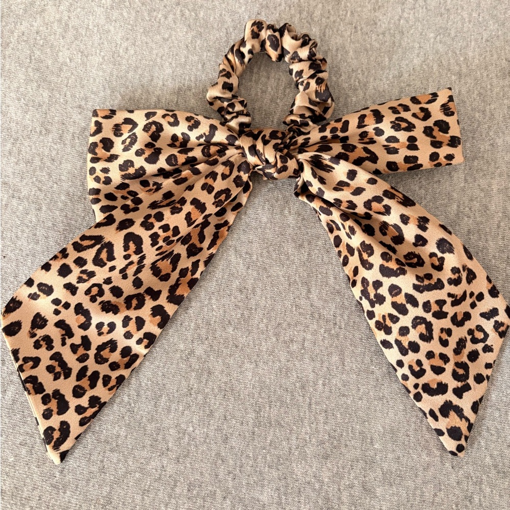 J.Crew Leopard Print Viscose Satin Hair Scrunchie with Bow GUC 3 Available 🐆
